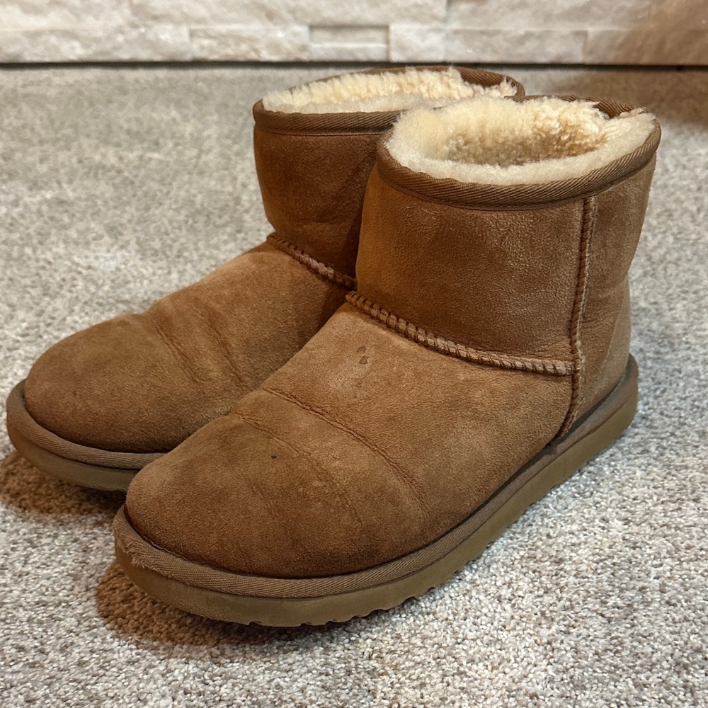 Cozy Brown Shearling-Lined Boots